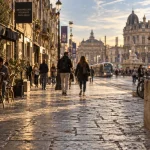 Quartier de l'ecusson montpellier : rue piétonne vers la place de la Comédie