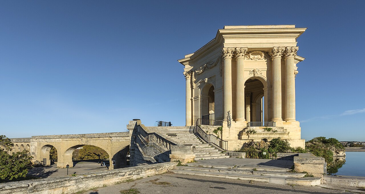 Le château d’eau et la terrasse de la promenade du Peyrou
